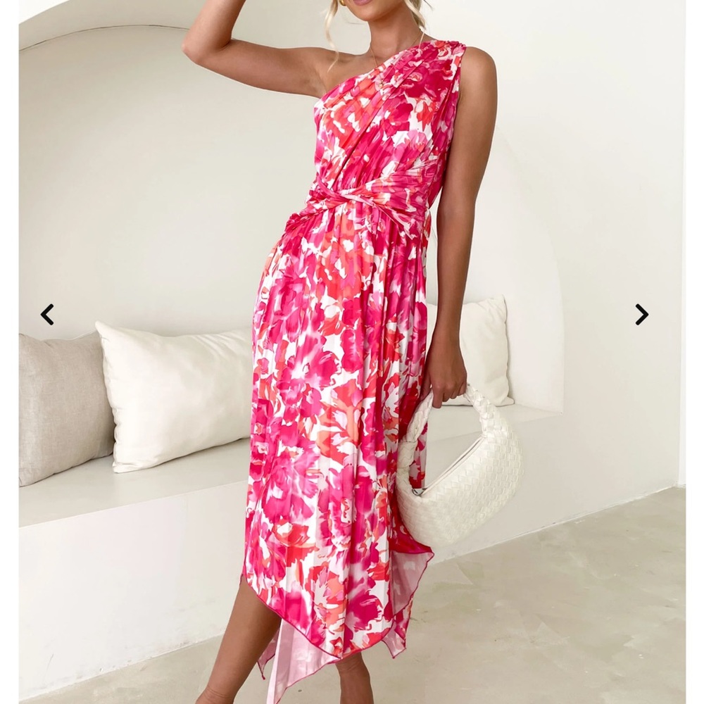 Gingham and Heels One shoulder midi - floral